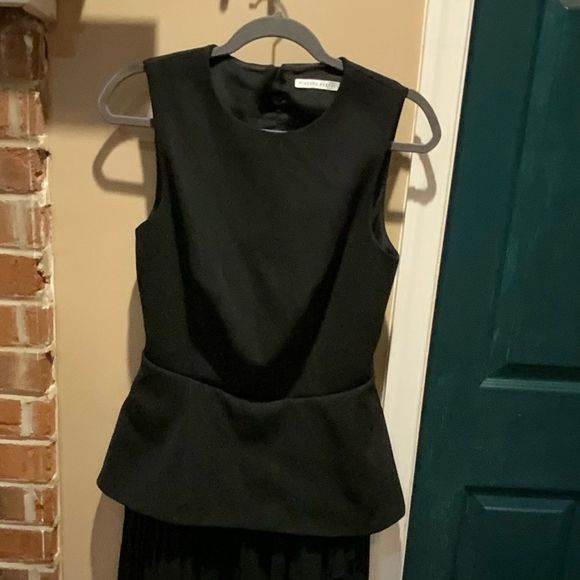 Finders Keepers LBD w Cutout & Zippers - Picture 2 of 10